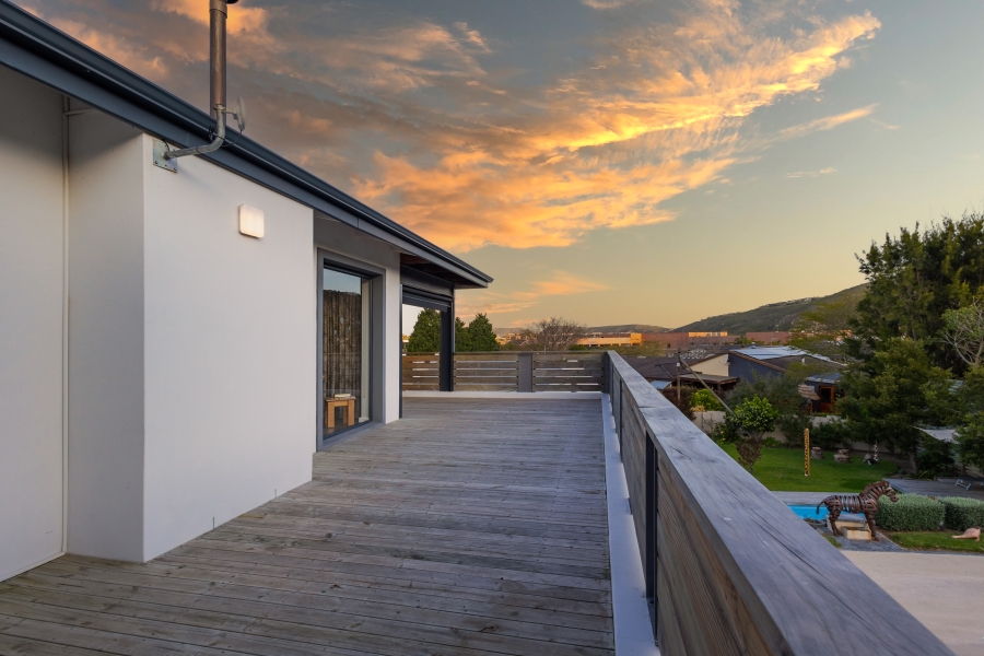 5 Bedroom Property for Sale in Lower Robberg Western Cape